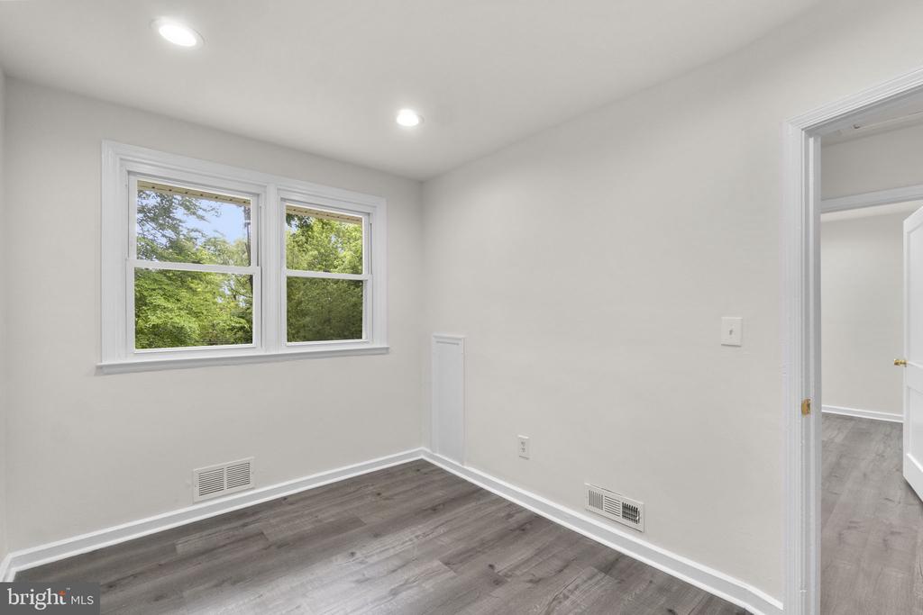 3658 CLIFMAR ROAD