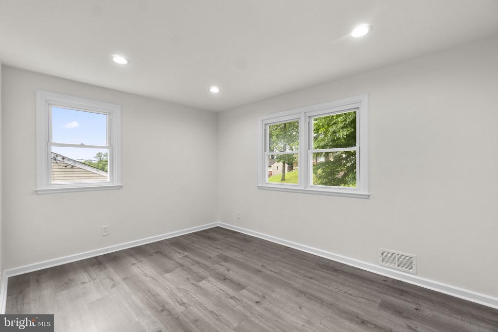 3658 CLIFMAR ROAD