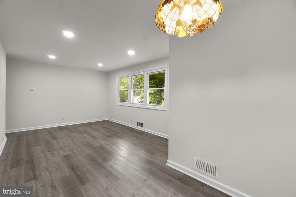 3658 CLIFMAR ROAD