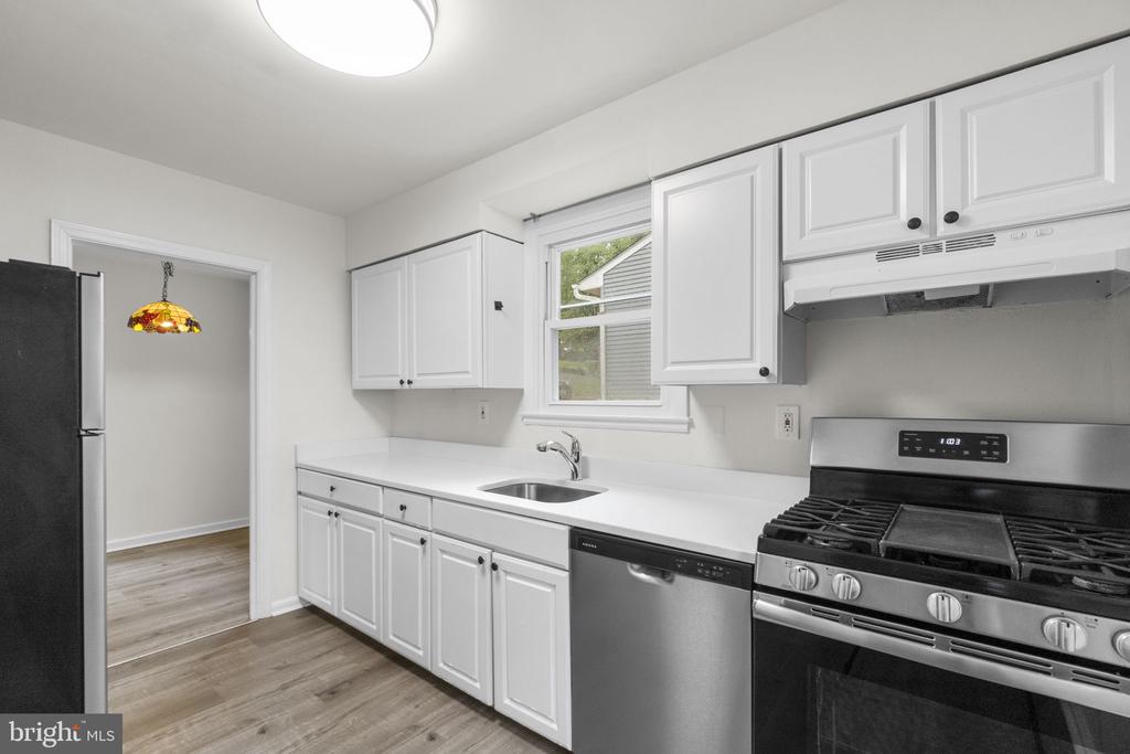 3658 CLIFMAR ROAD