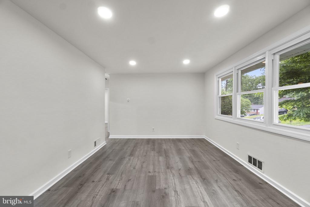 3658 CLIFMAR ROAD