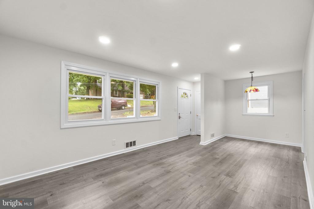 3658 CLIFMAR ROAD