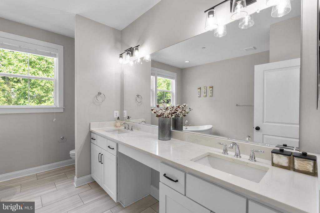 13512 ALLISTON DRIVE
