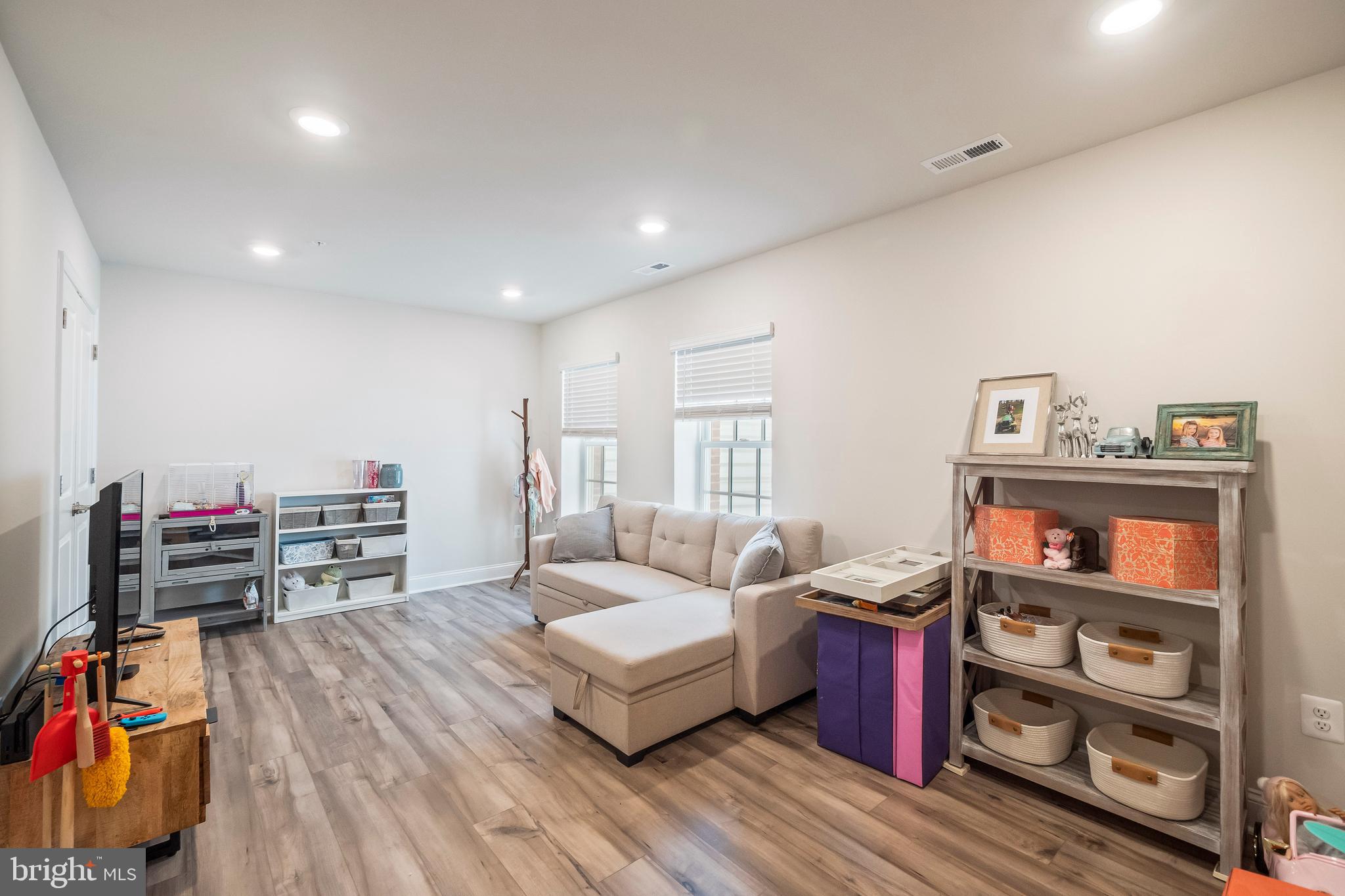 7242 Conley Alley Way