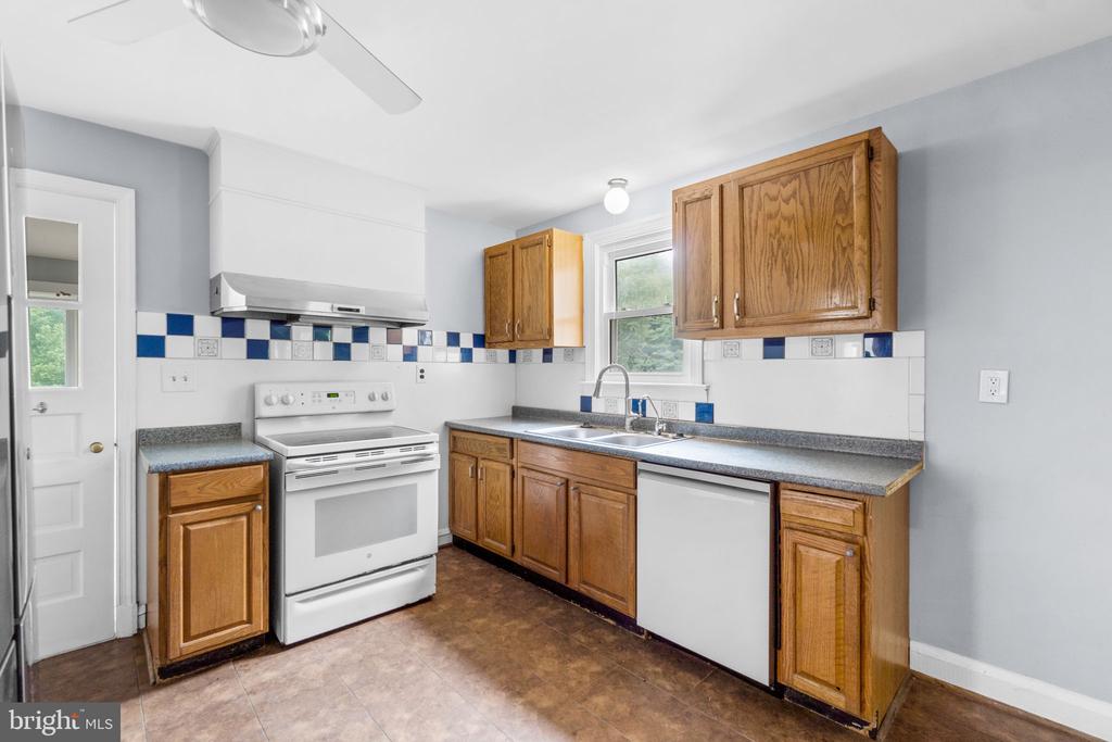 6215 Oakland Mills Rd