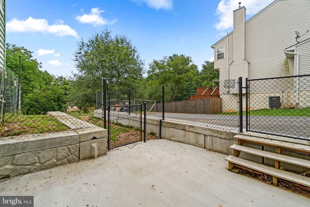 6215 Oakland Mills Rd