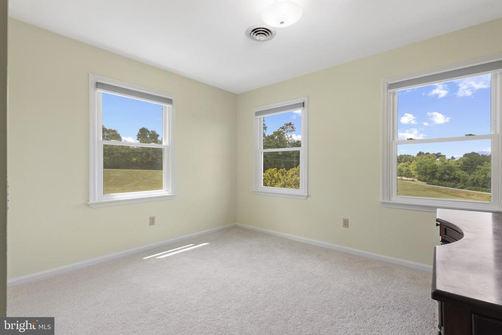 3506 Chases Forest Dr