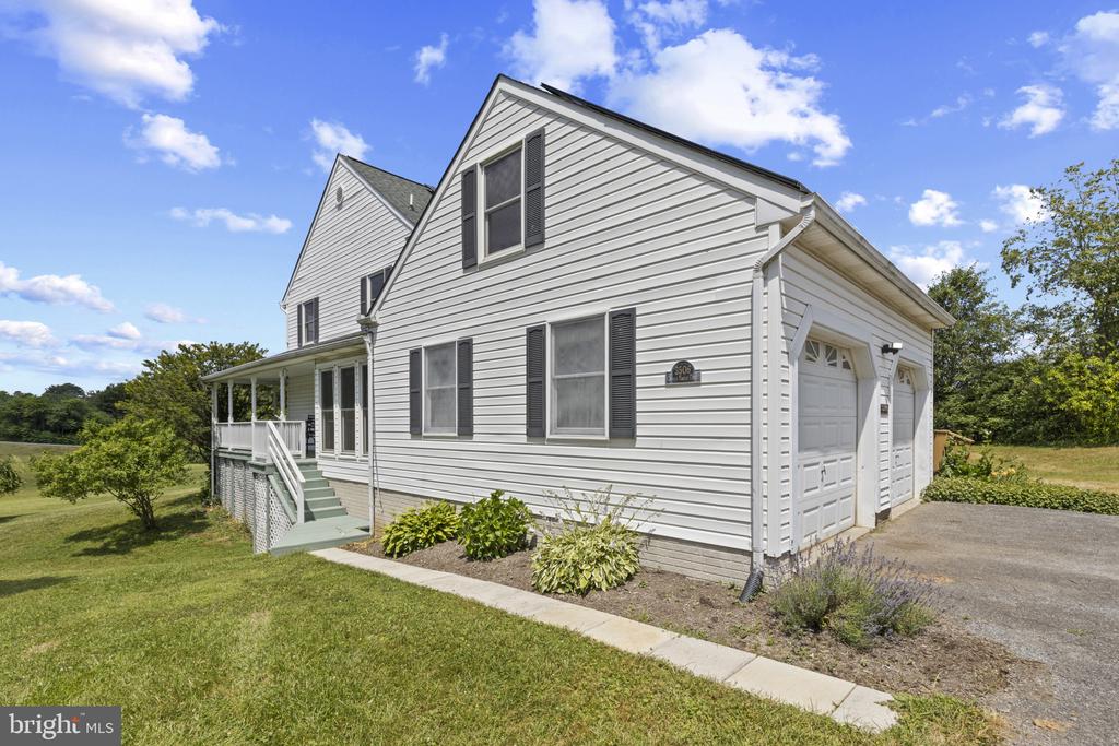 3506 Chases Forest Dr
