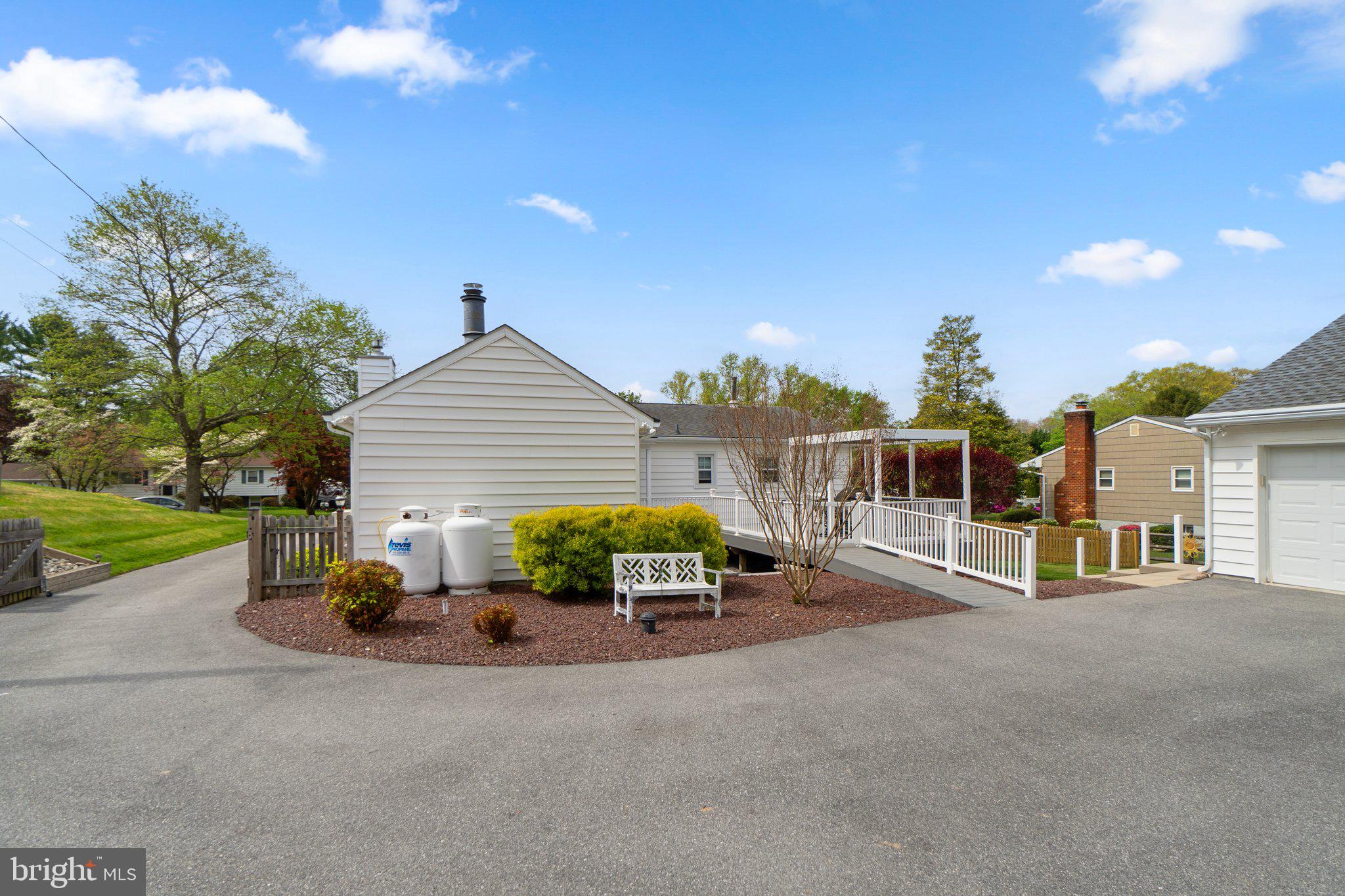 612 Lynn Way