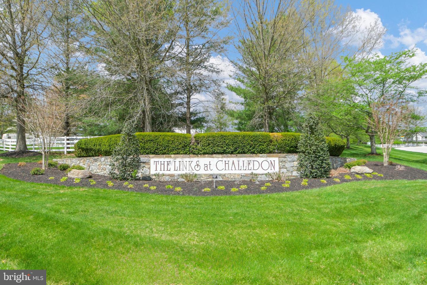 3421 Tuckaway Dr