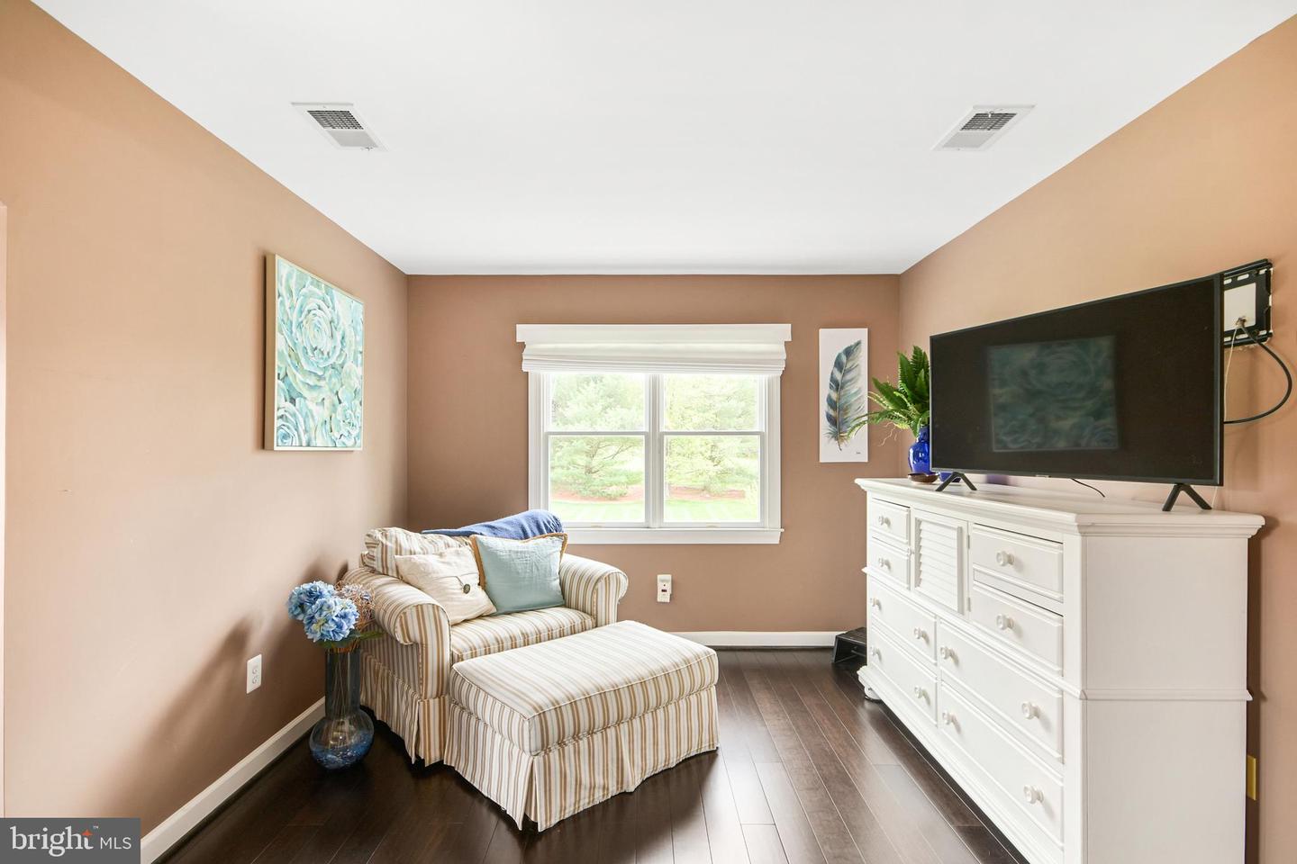 3421 Tuckaway Dr