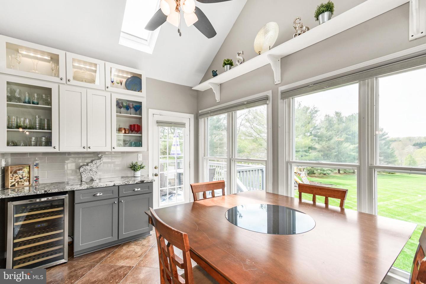 3421 Tuckaway Dr