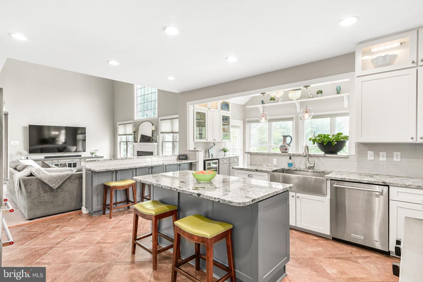 3421 Tuckaway Dr