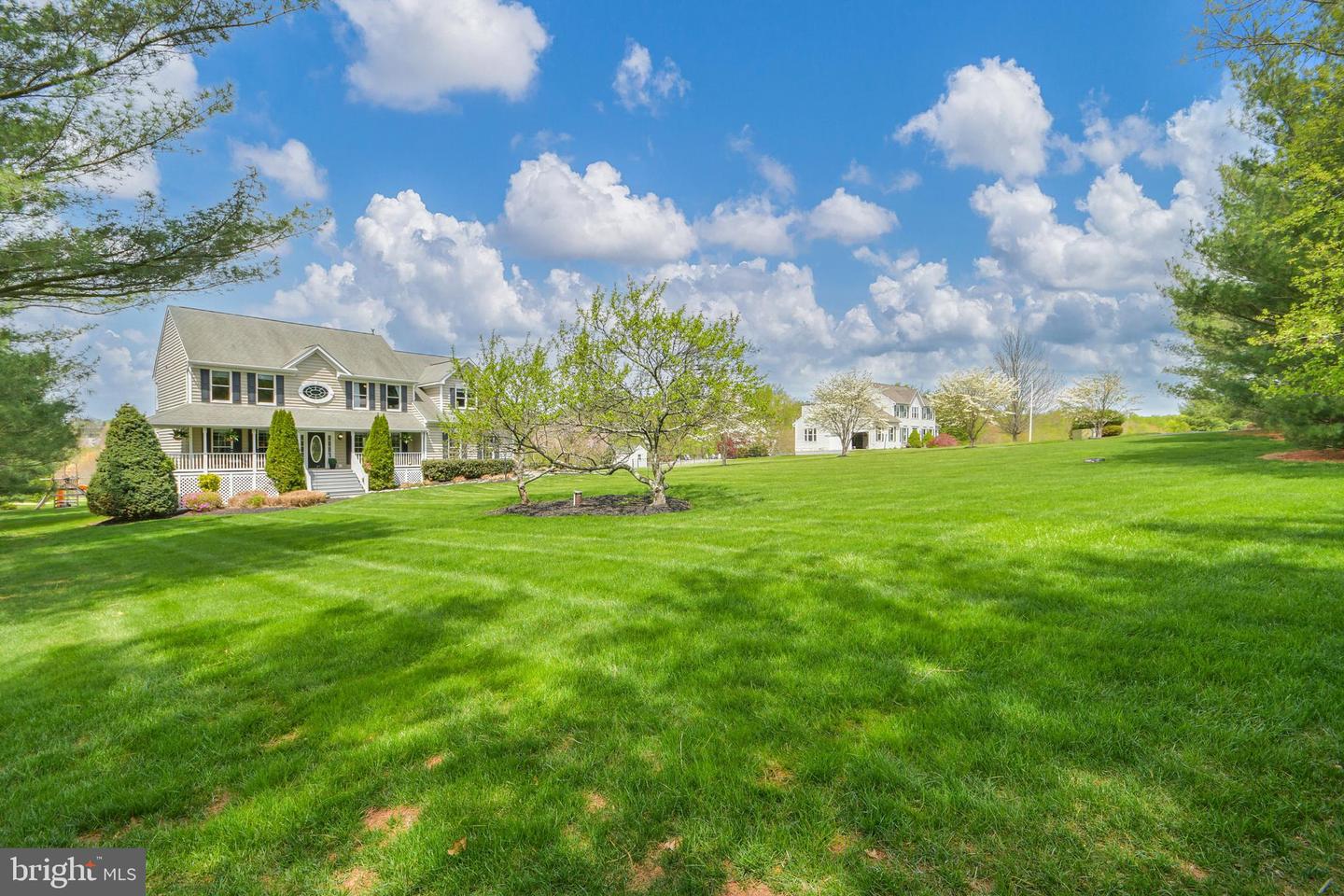 3421 Tuckaway Dr