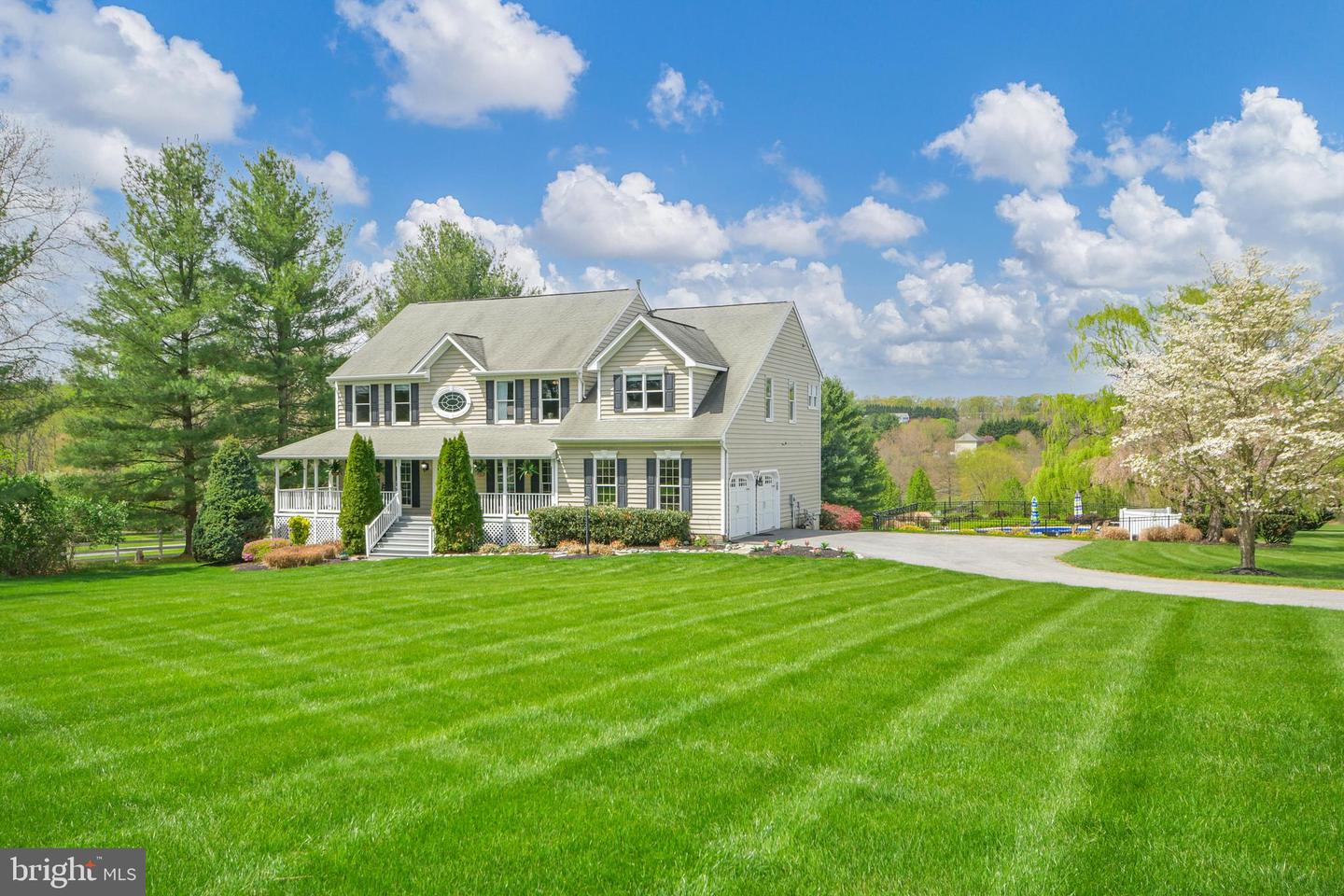 3421 Tuckaway Dr
