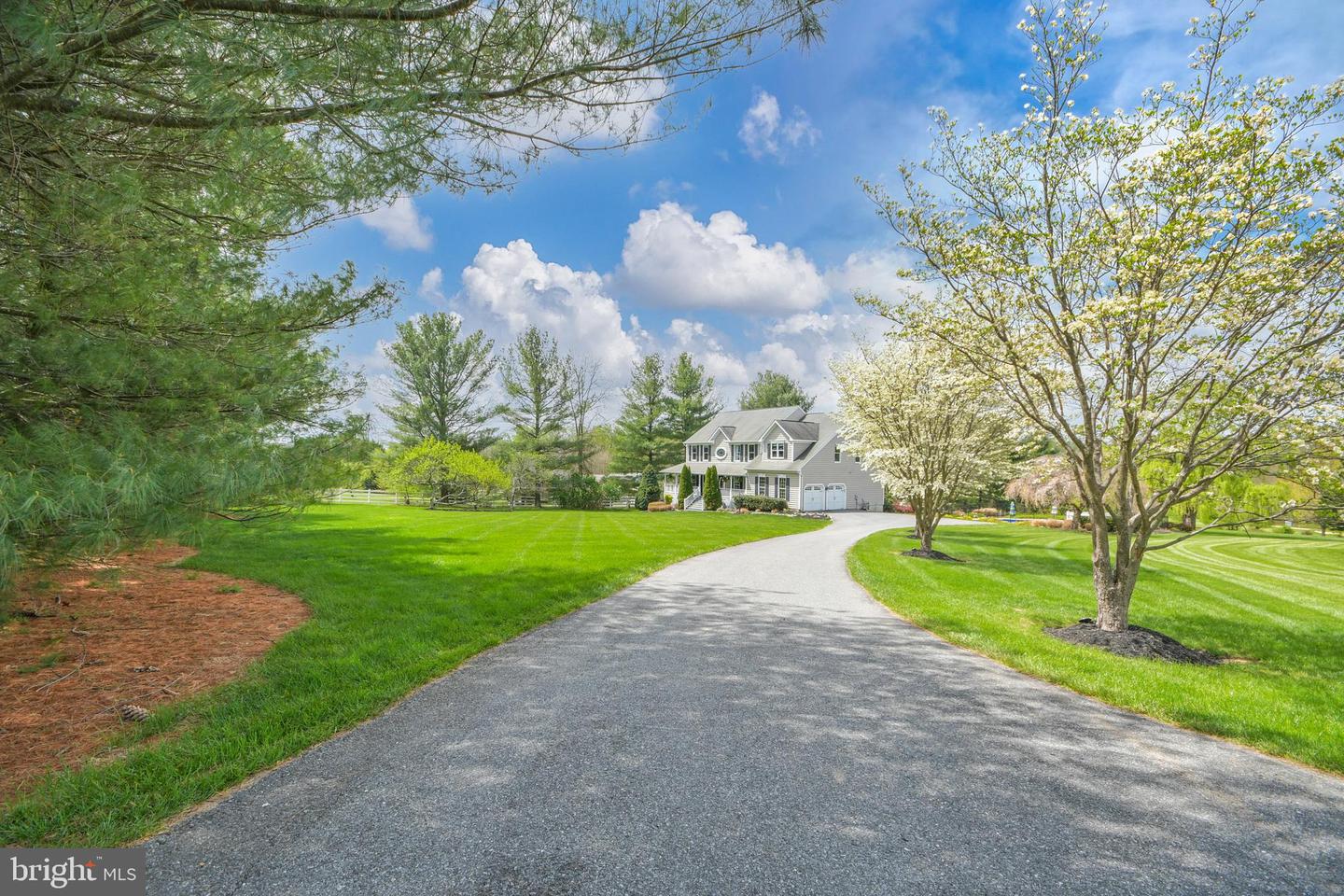 3421 Tuckaway Dr