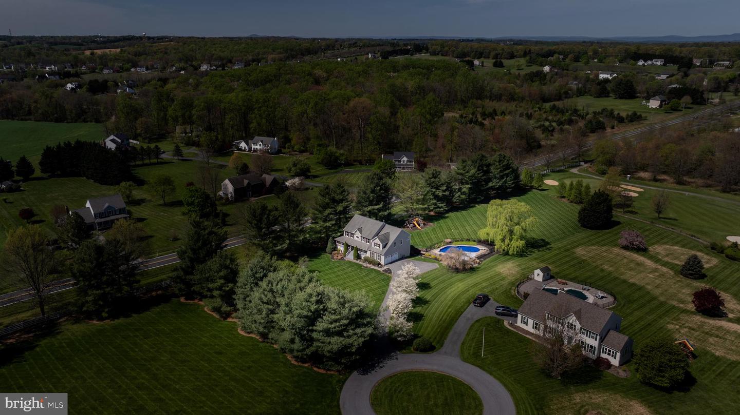 3421 Tuckaway Dr