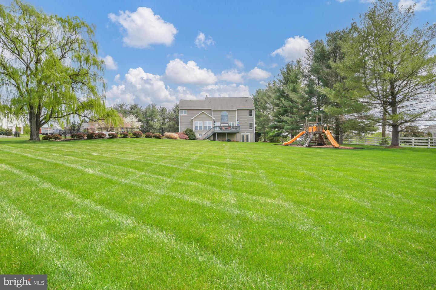 3421 Tuckaway Dr