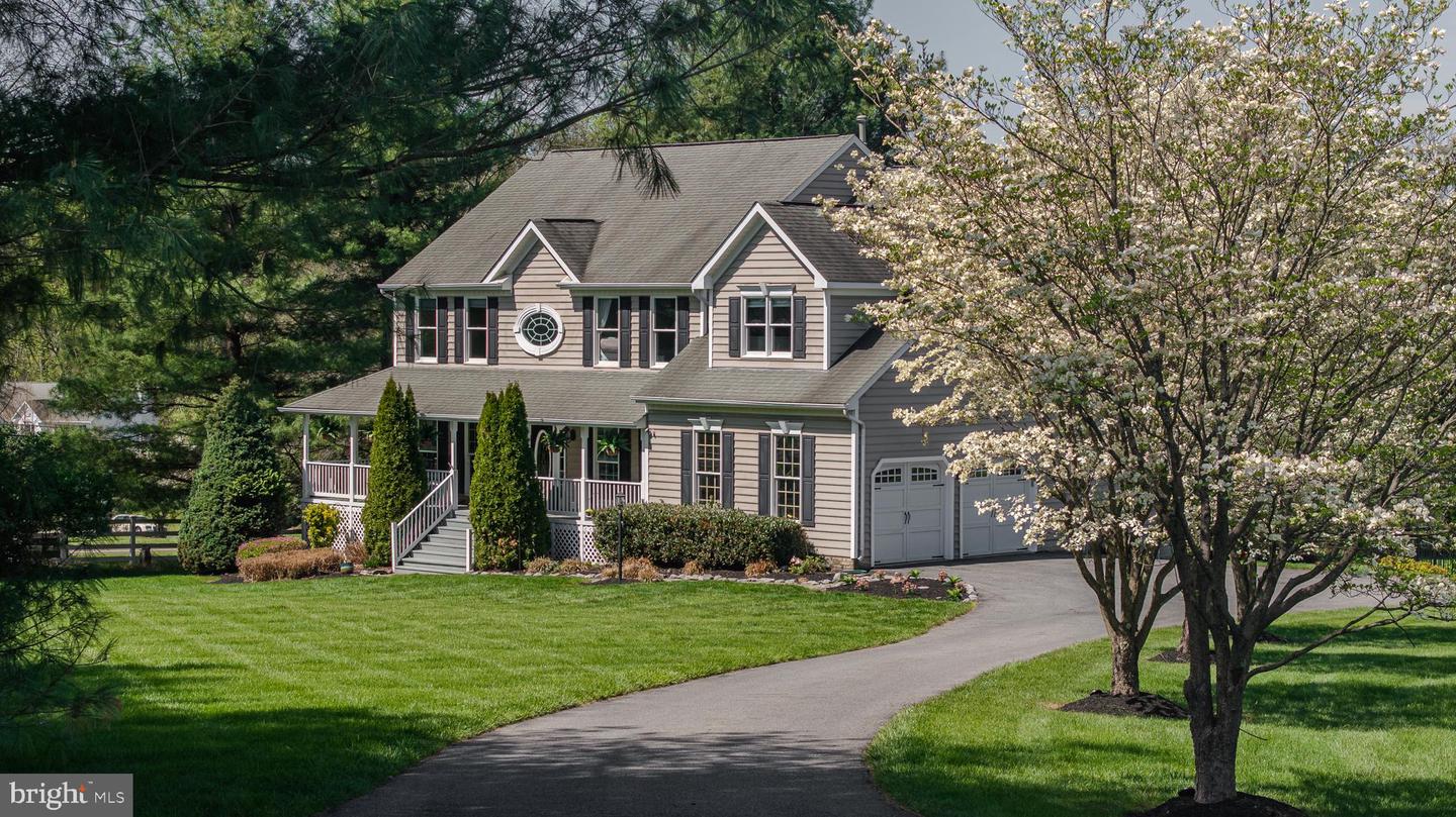 3421 Tuckaway Dr