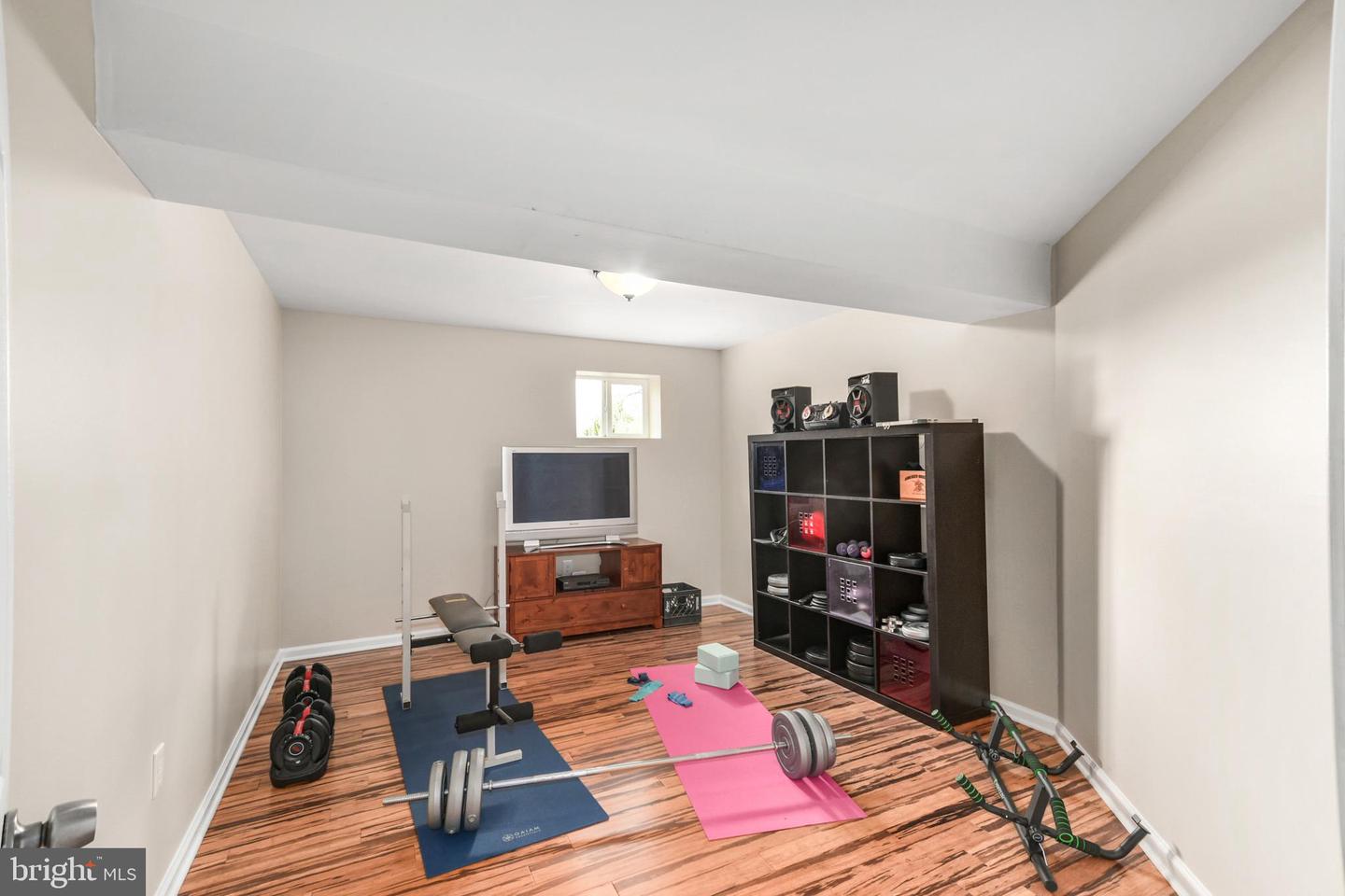 3421 Tuckaway Dr