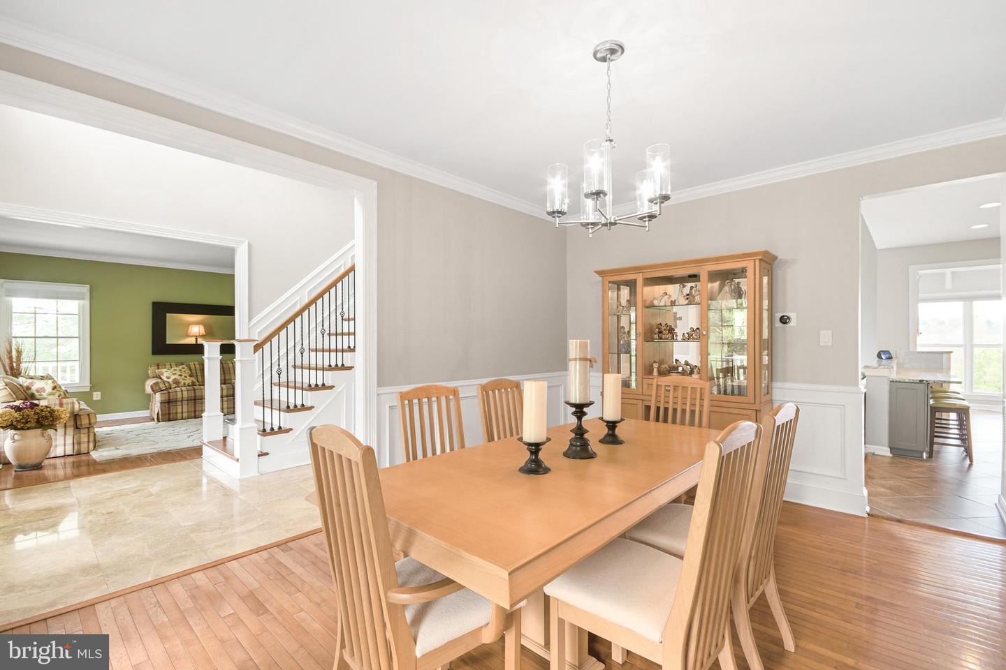 3421 Tuckaway Dr
