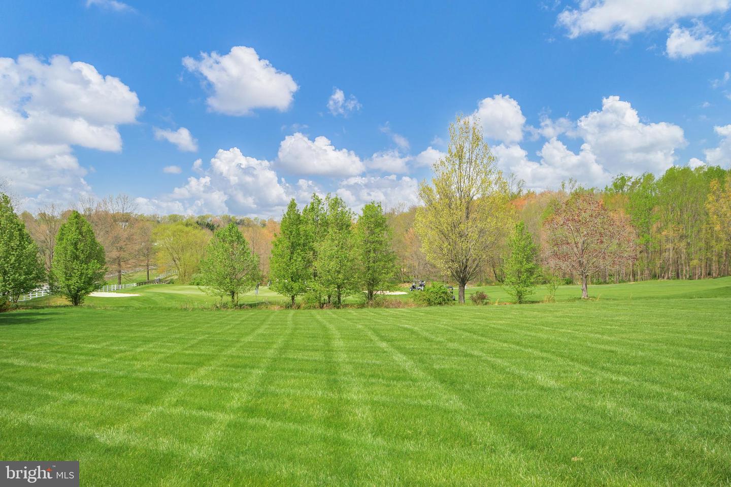 3421 Tuckaway Dr