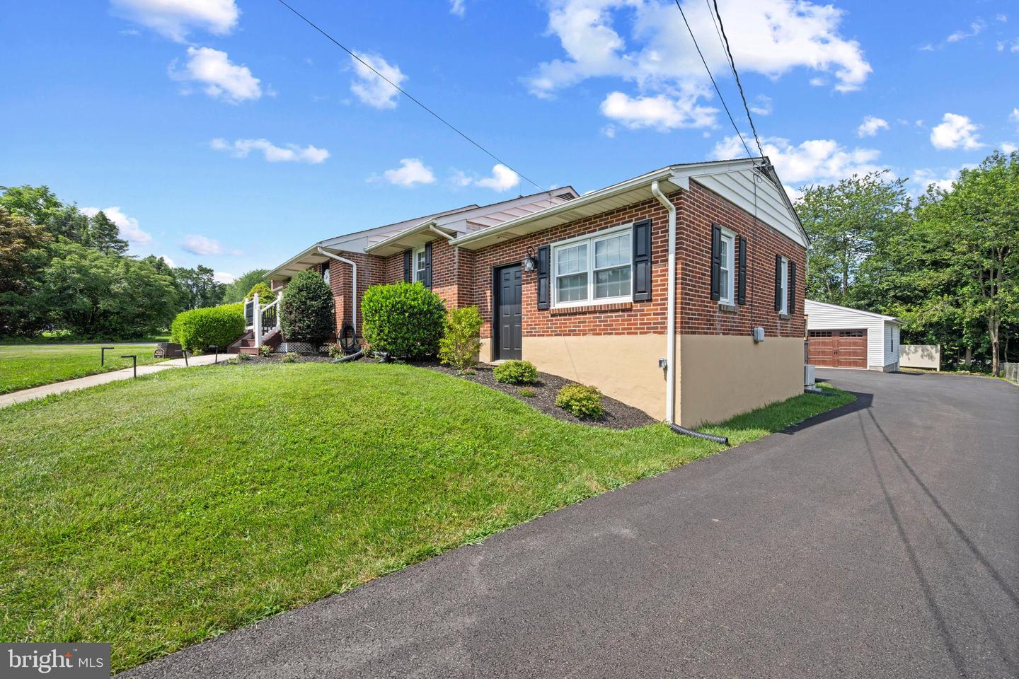 1724 Deer Park Rd