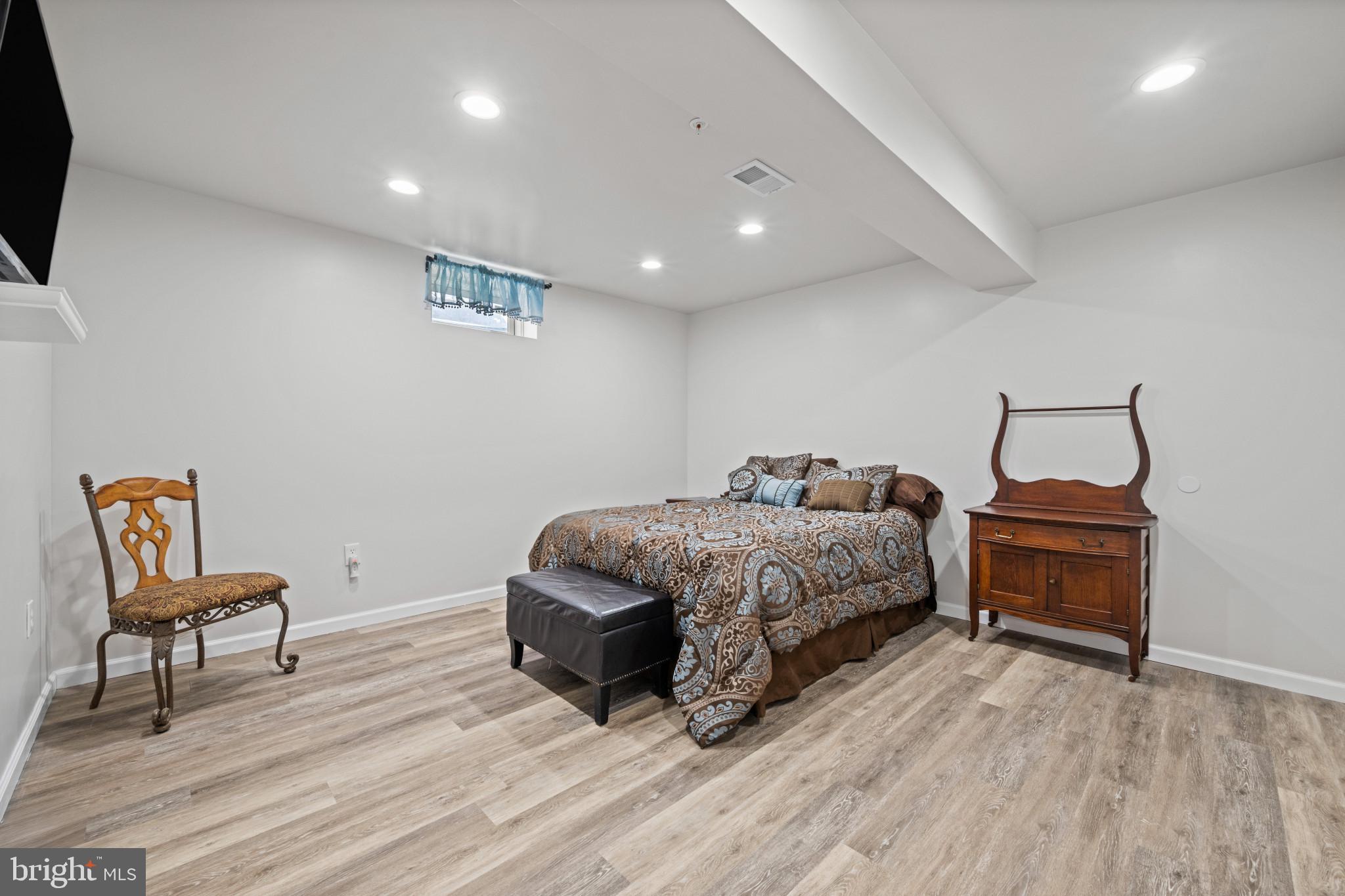 272 MEADOW CREEK DRIVE