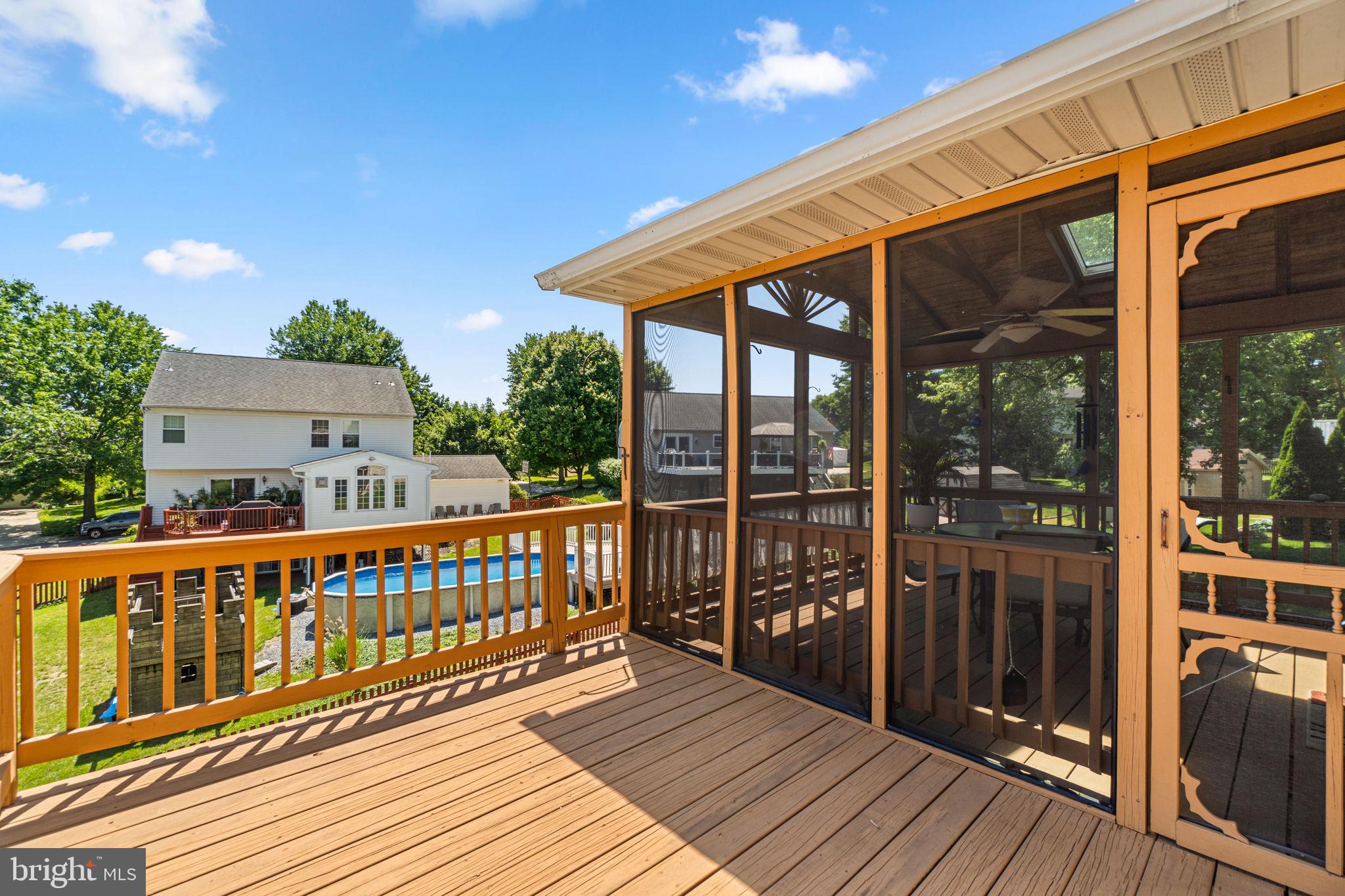 942 LITCHFIELD CIRCLE