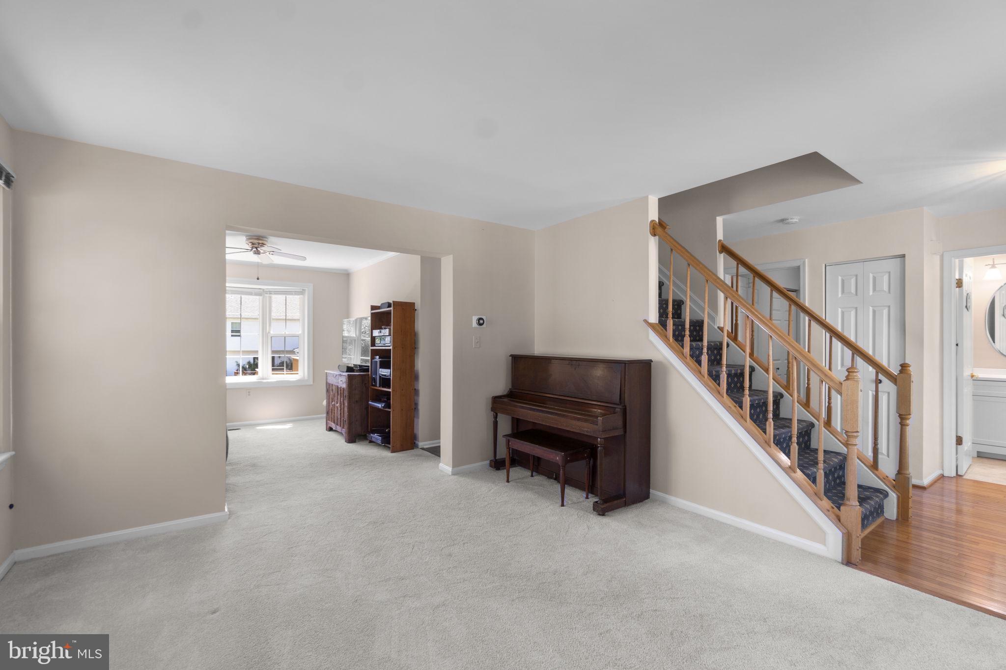 942 LITCHFIELD CIRCLE
