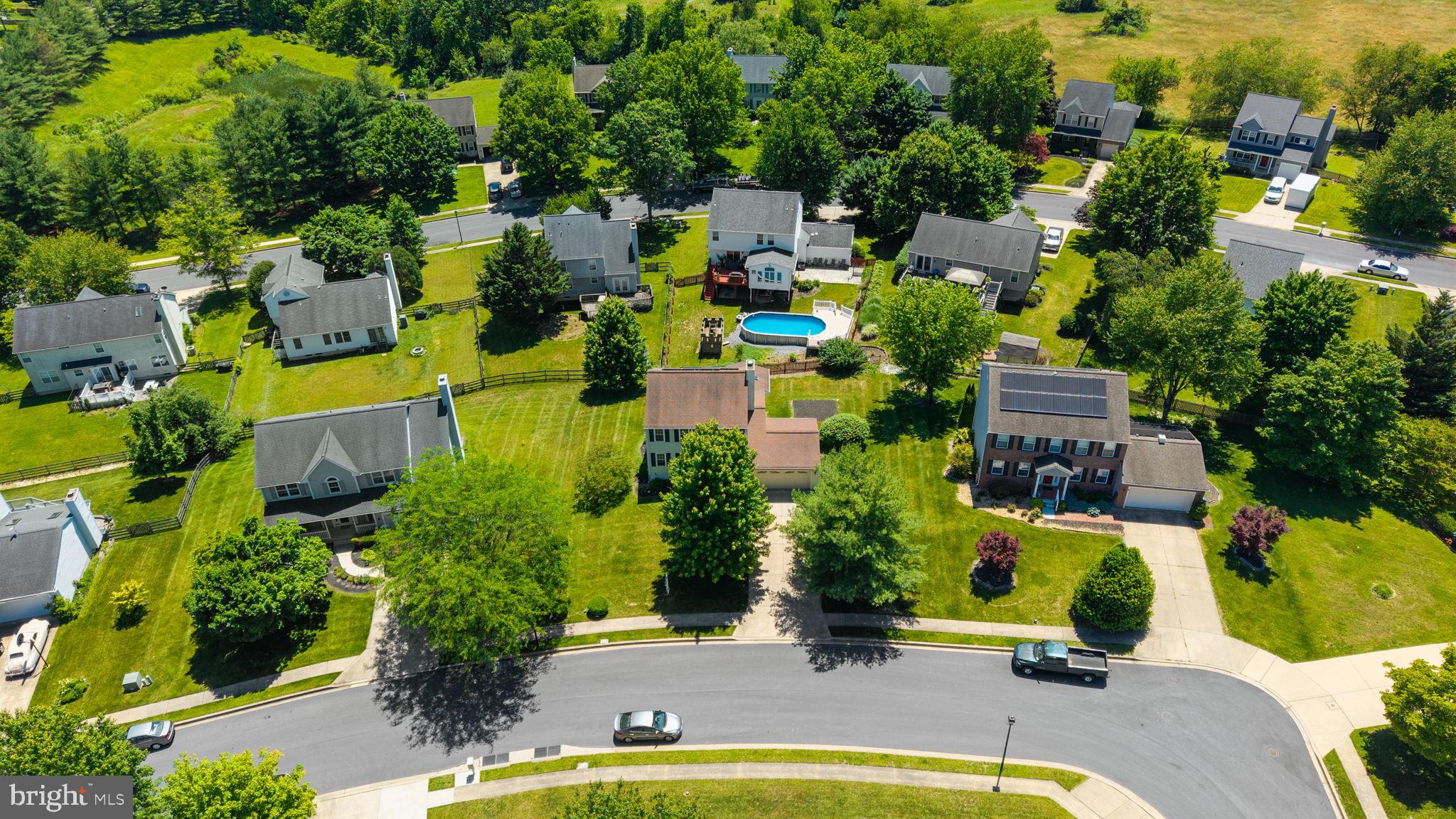 942 LITCHFIELD CIRCLE