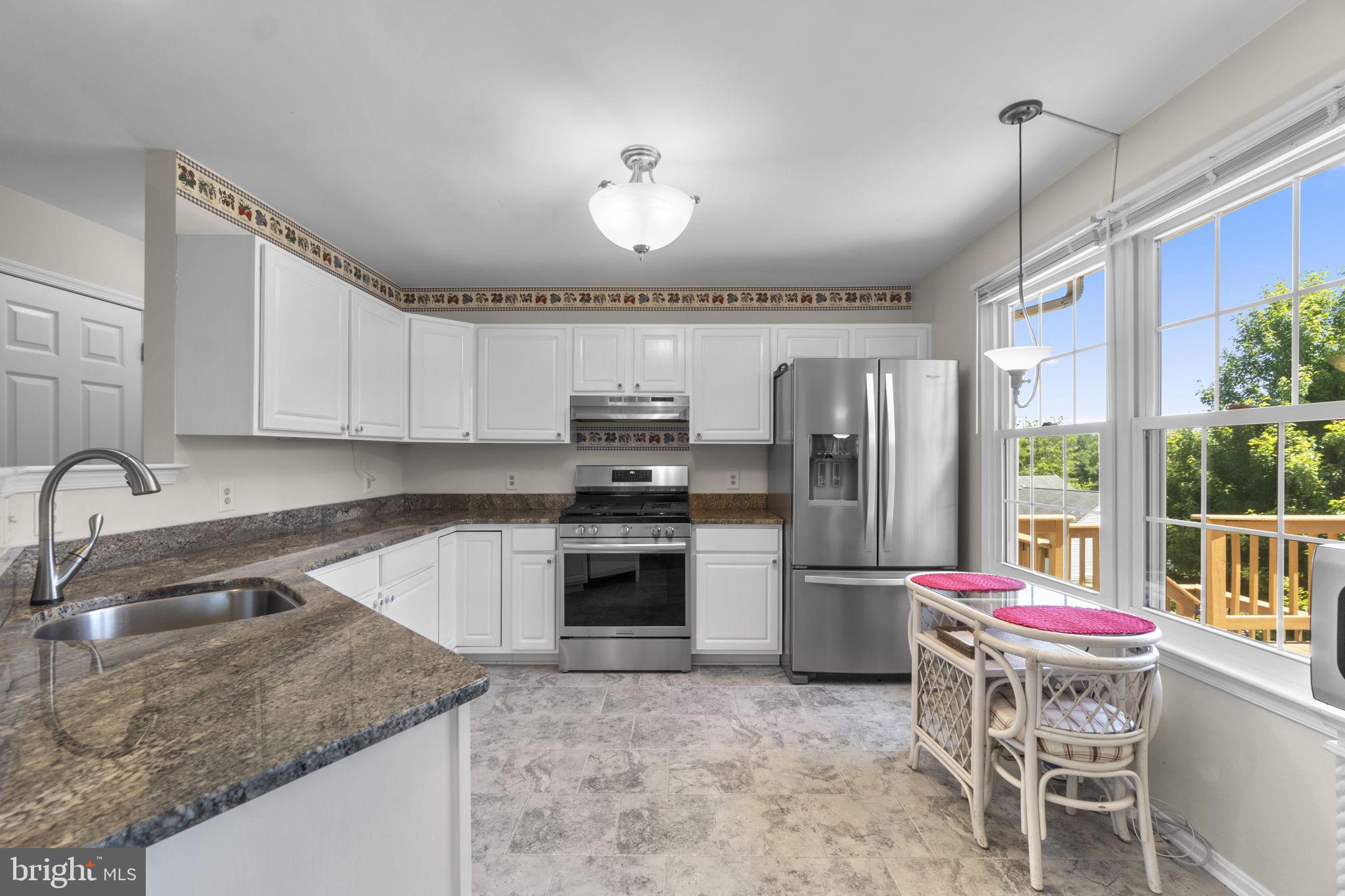 942 LITCHFIELD CIRCLE