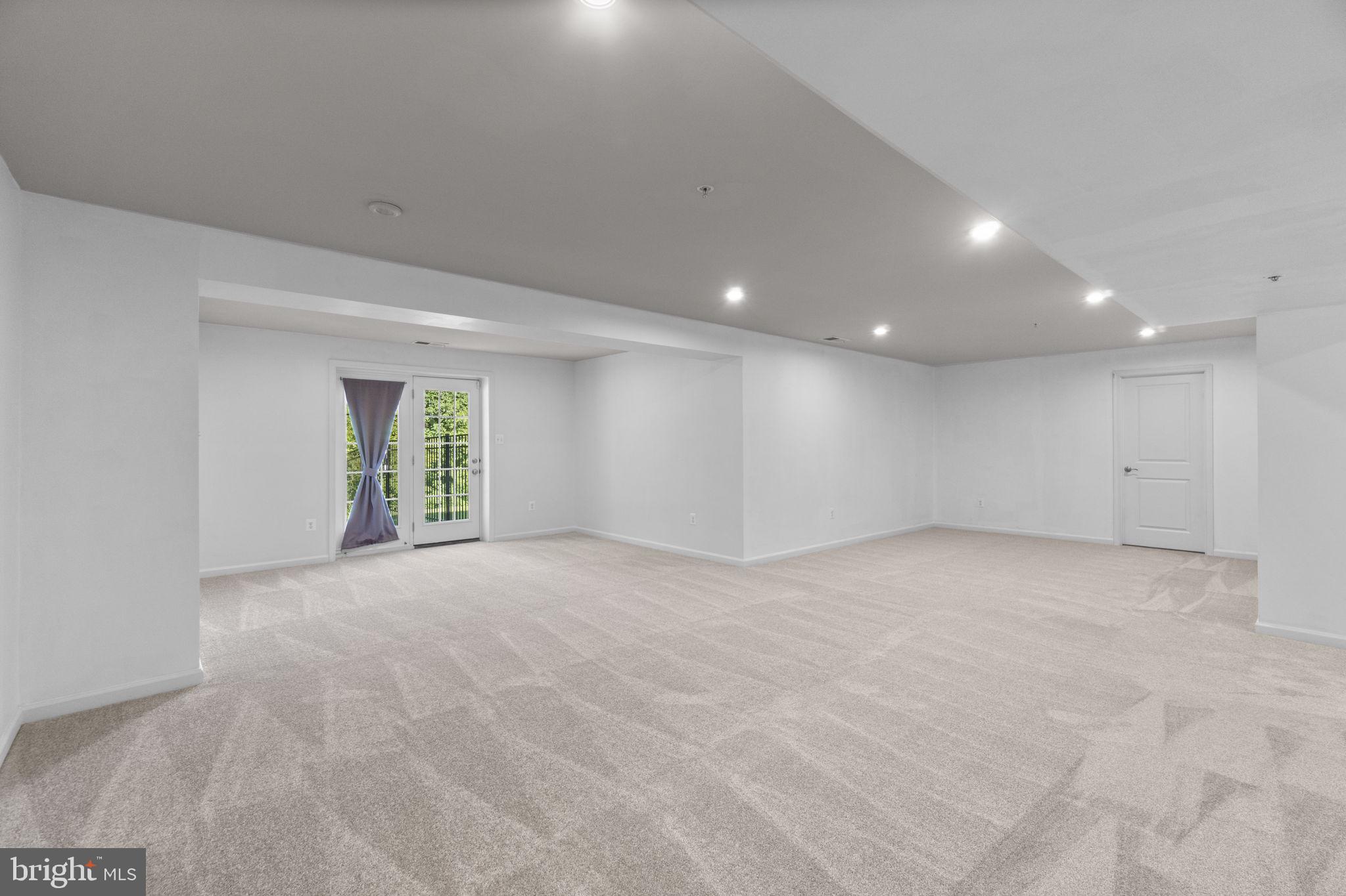 696 WILFORD COURT