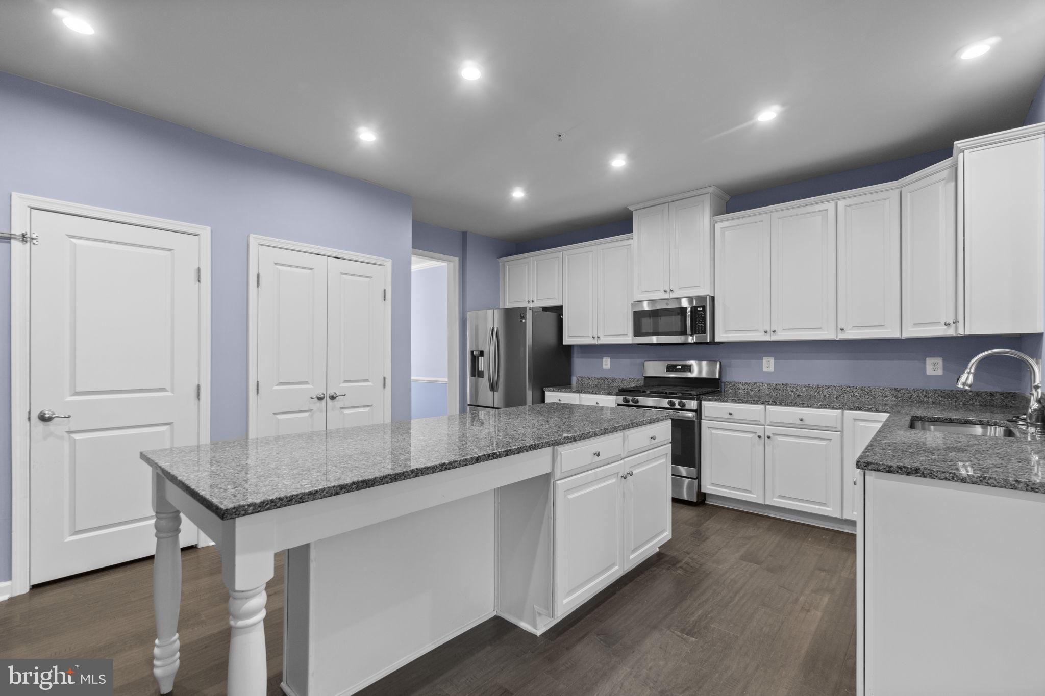 696 WILFORD COURT