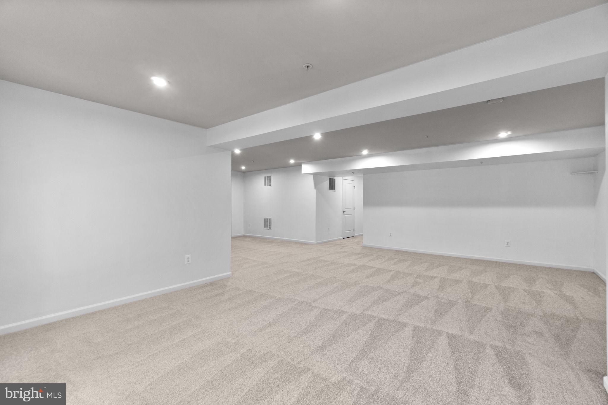 696 WILFORD COURT