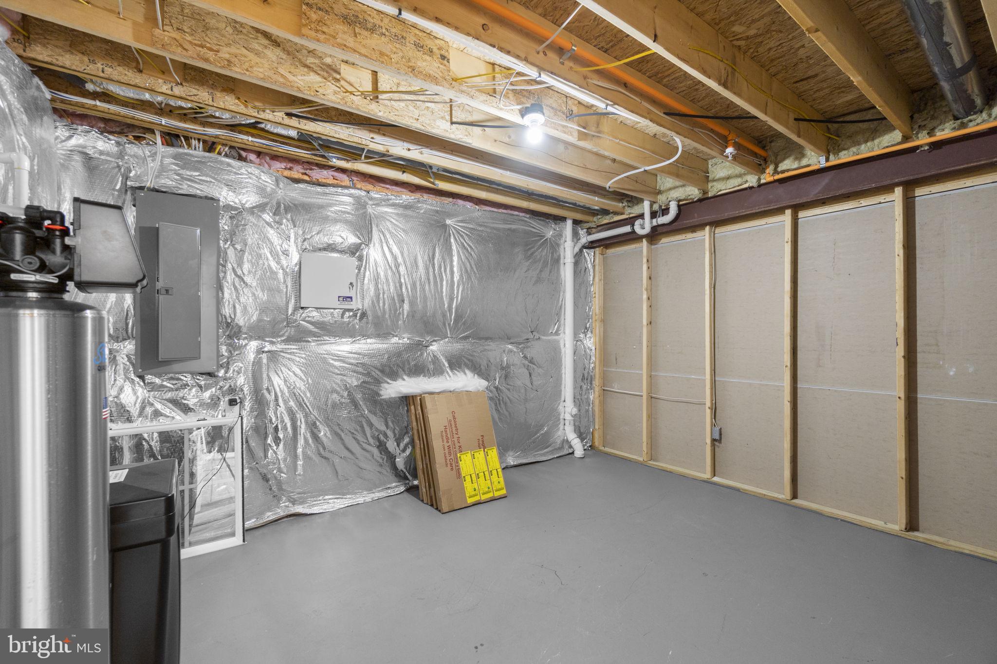 696 WILFORD COURT