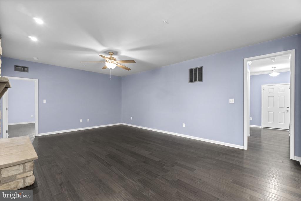 696 WILFORD COURT