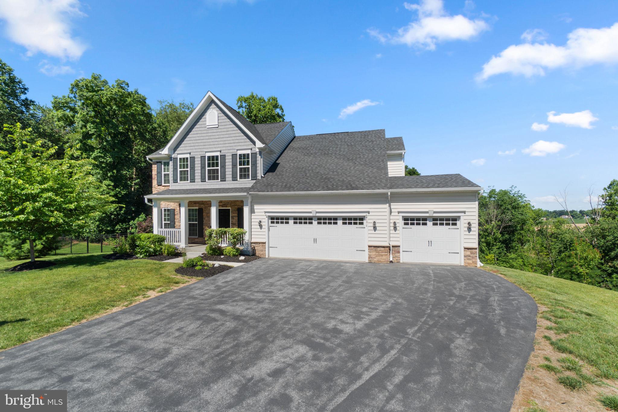 696 WILFORD COURT