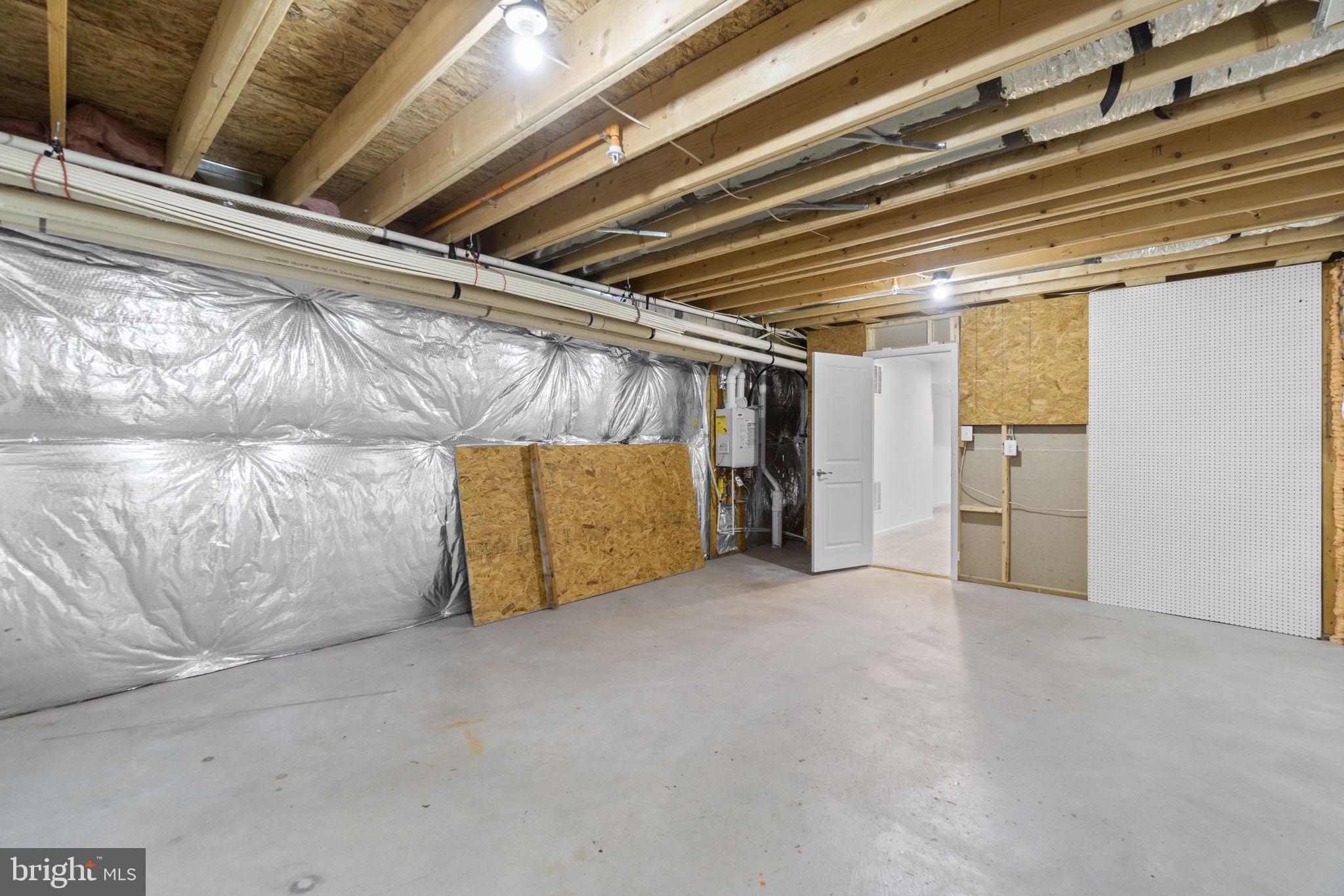 696 WILFORD COURT