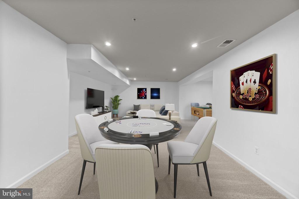 696 WILFORD COURT