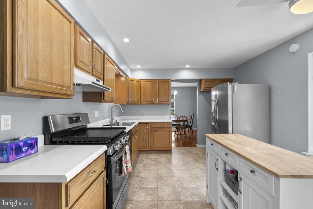 6551 ABRAHAM COURT