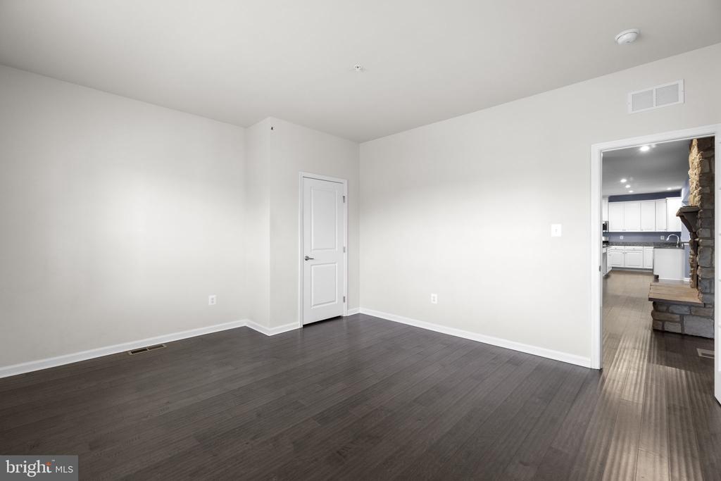 696 WILFORD DRIVE