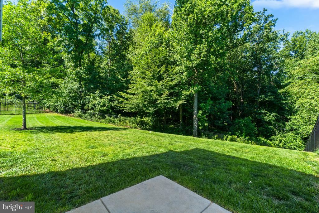 696 WILFORD DRIVE