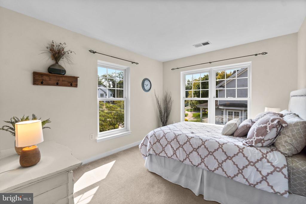 5605 Morning Gate Ct