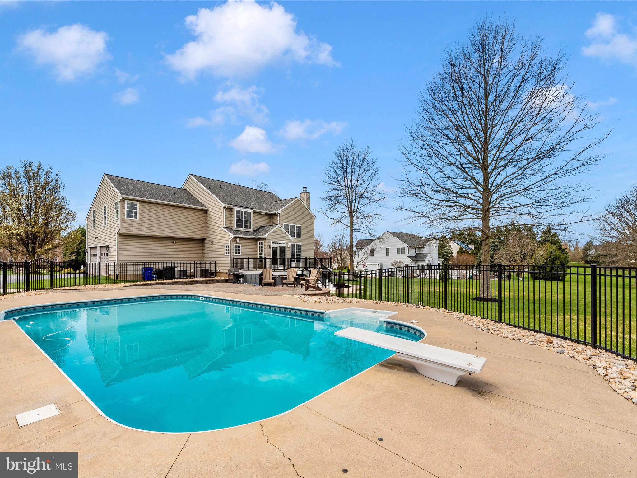 16008 Fields End Ct