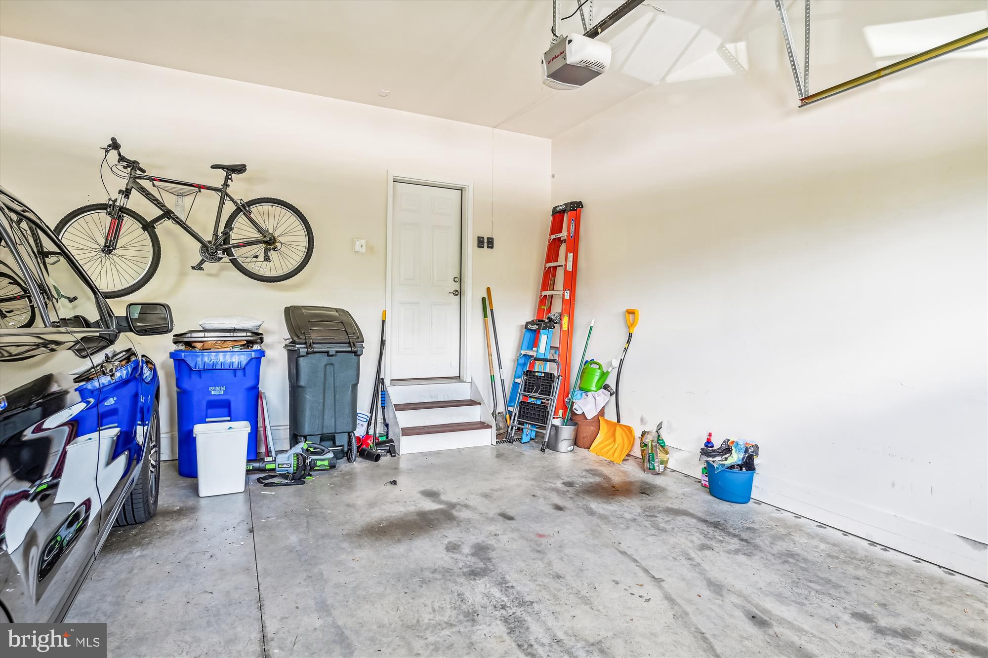 10954 Fairmont Ln