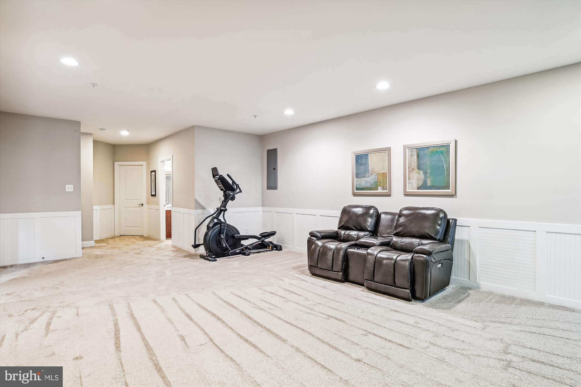 10954 Fairmont Ln