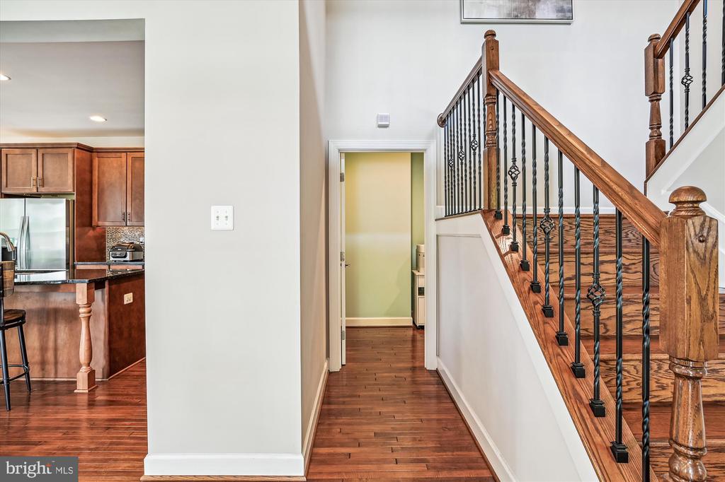 10954 Fairmont Ln
