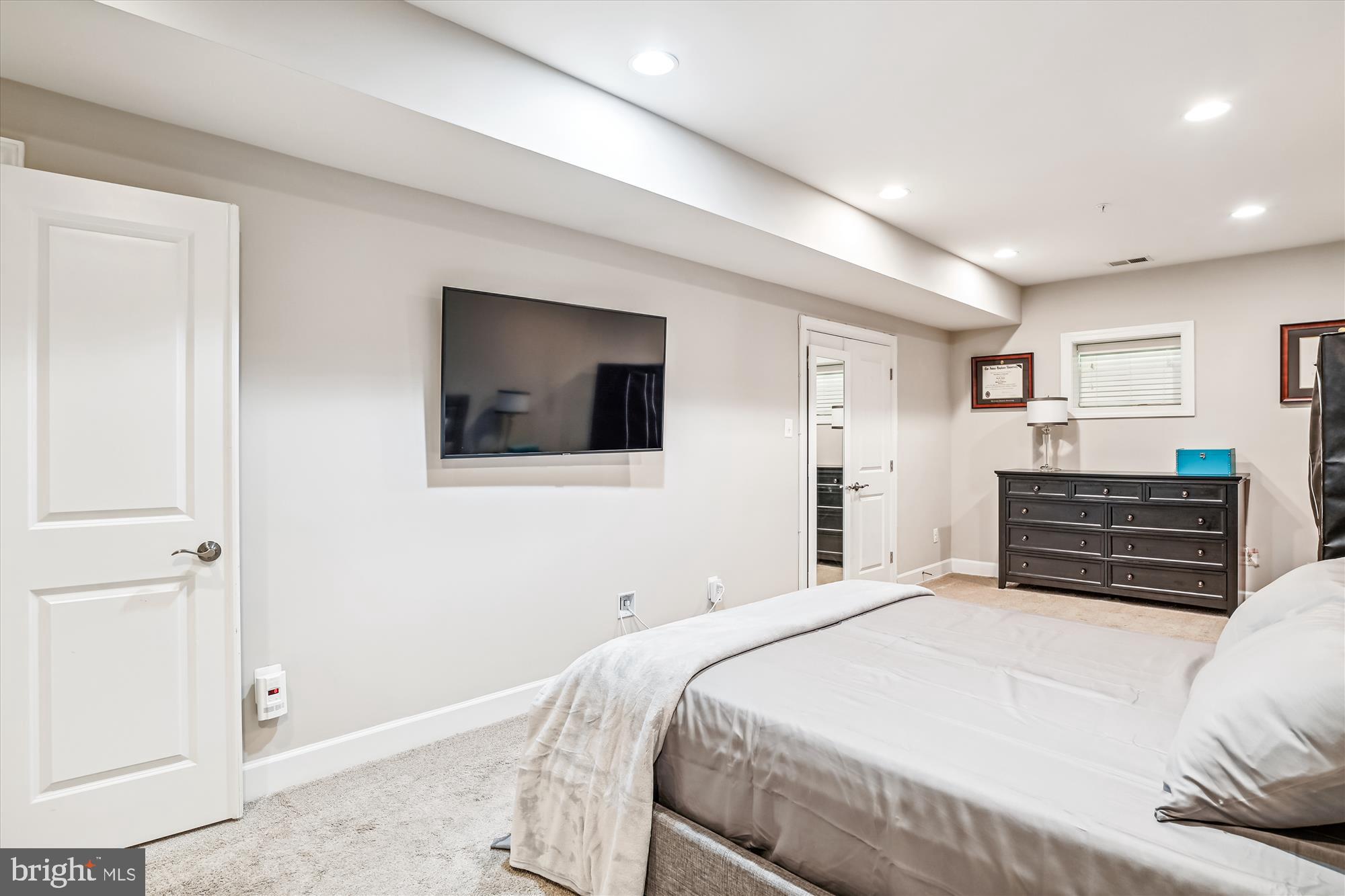 10954 Fairmont Ln