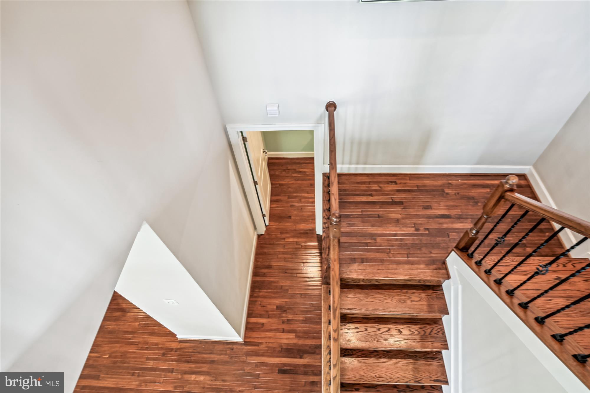 10954 Fairmont Ln